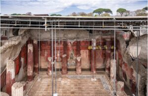 Pompei, dagli scavi emerge una sala affrescata con iniziazione ai misteri e corteo di Dioniso