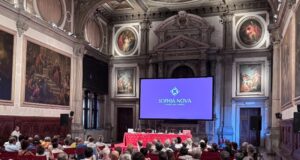 Limiti dell’intelligenza artificiale e futuro della conoscenza: SOPHIA NOVA presenta il metodo didattico “Paideia”